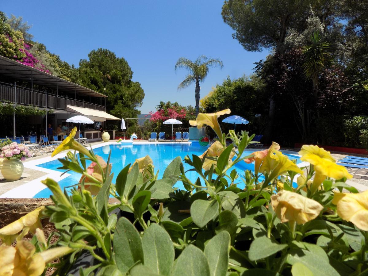 Lefkas Blue Hotel Nikiana Exterior foto